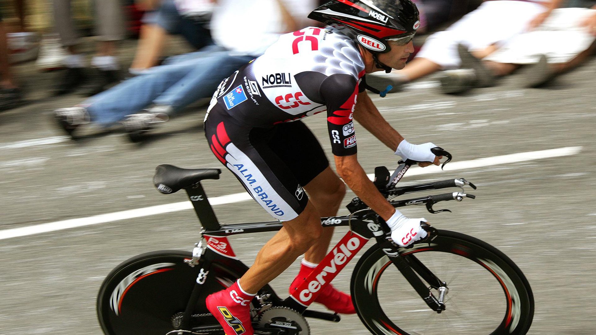 9游app-阿莱克西用坚韧精神征服赛场挑战，阿莱克西亚同人图  第2张